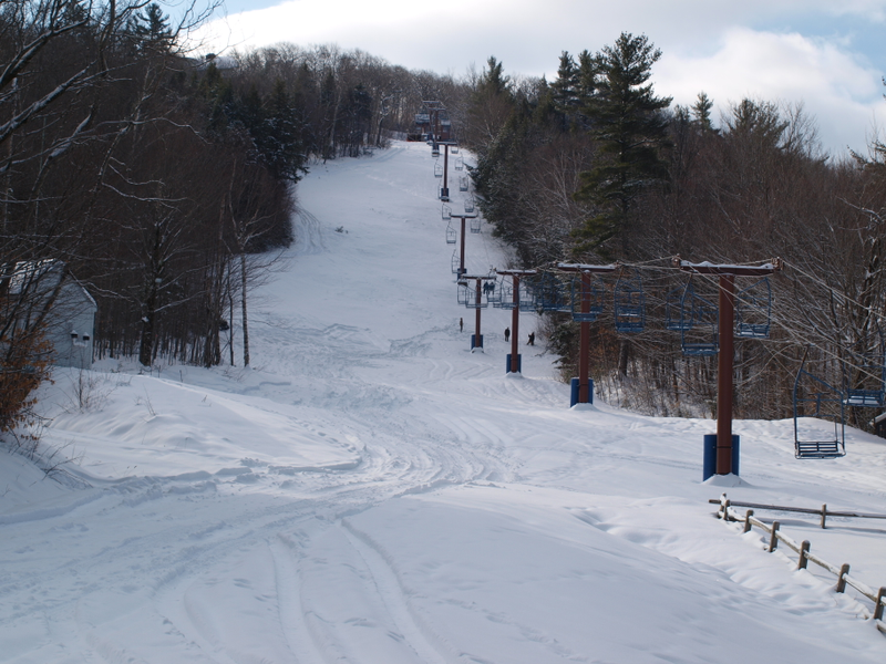 Illustration for article titled Small Ski Areas Are The Best*